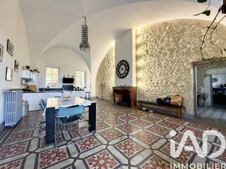  Maison à vendre 15 + pièces 576 m²