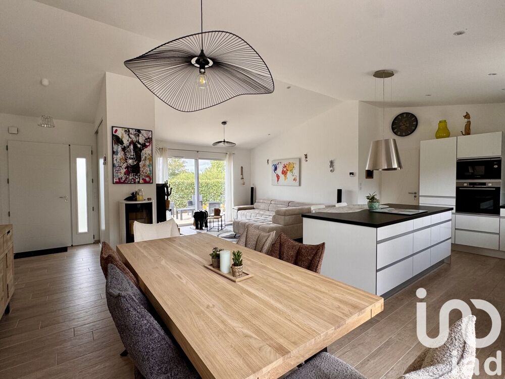 Vente Maison Vente Maison de village 4 pièces Saint-maurice-le-girard
