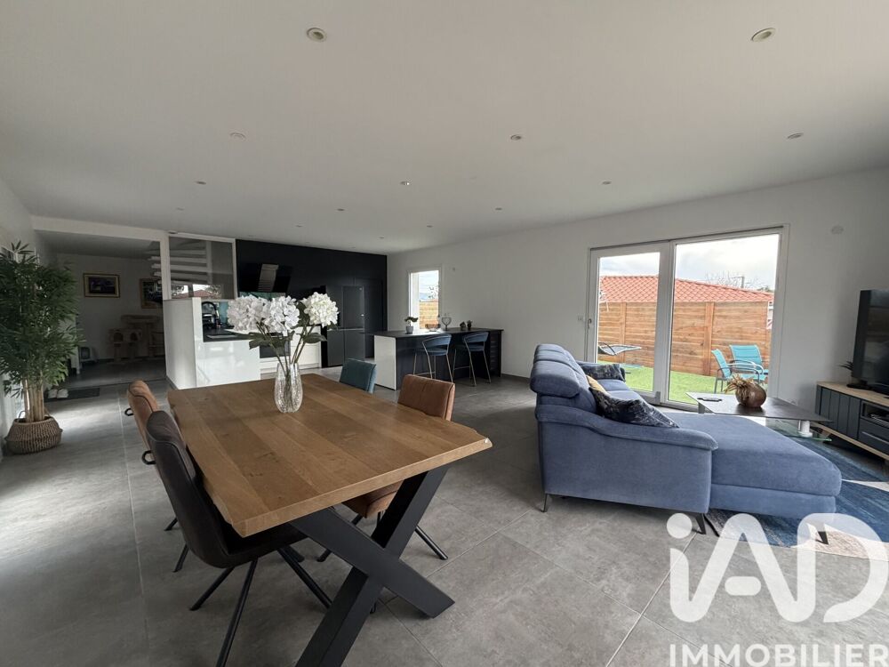 � vendre  Maison Mezel (63115)
