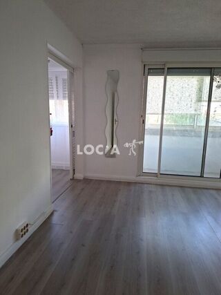  Appartement à louer 4 pièces 74 m²