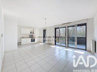  Appartement à louer 3 pièces 65 m²