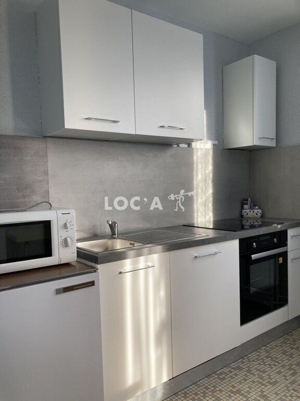 480 € cc/ mois - Chauffage + Eau + EDF inclus dans les c....