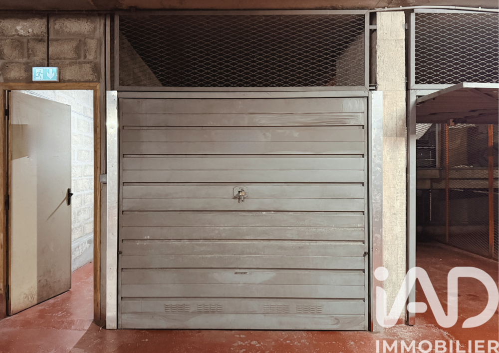 Vente Parking/Garage Vente Parking 12 m&sup2; Paris 17