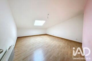  Appartement à louer 4 pièces 90 m²
