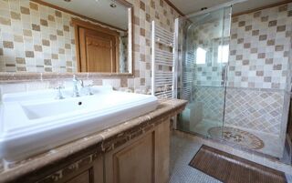  Maison à louer 6 pièces 186 m²