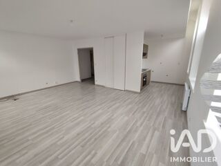  Appartement à louer 3 pièces 55 m²