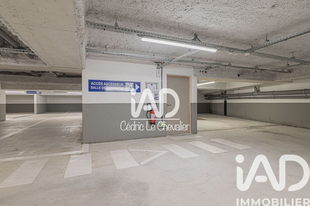 Vente Parking/Garage Vente Parking 1 600 m&sup2; Montévrain