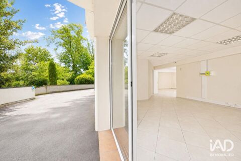   Location - 83 m² 