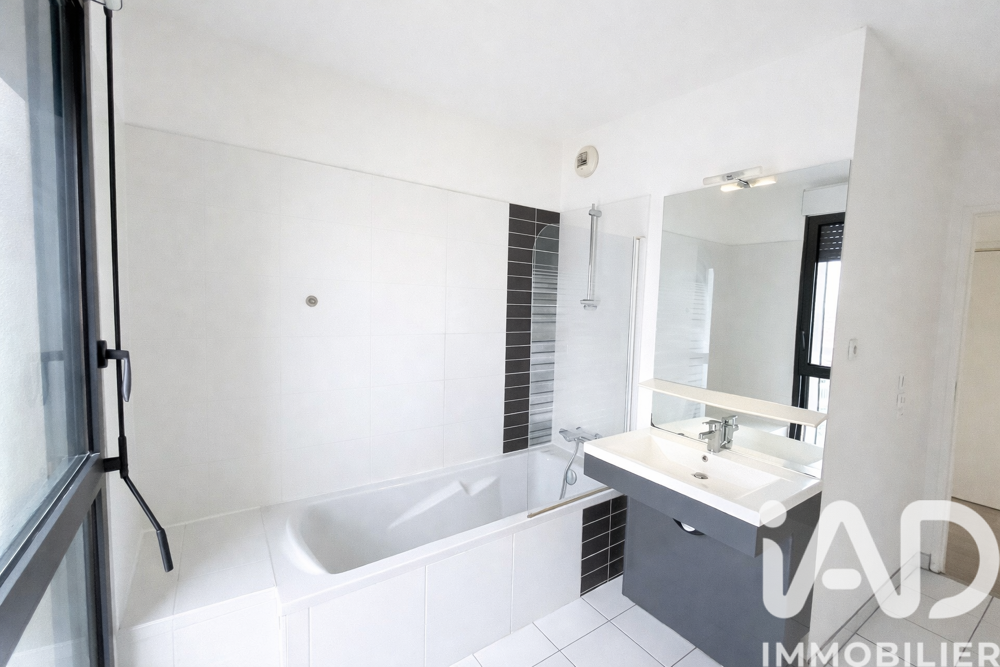 vente Appartement - 3 pièce(s) - 61 m² Bordeaux (33300)