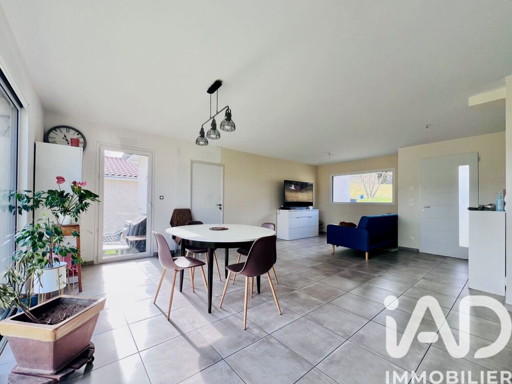 Vente Maison Vente Maison/villa 5 pièces Saint-clément-les-places