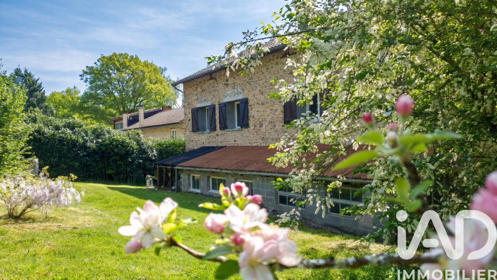 Vente Maison Vente Maison de campagne 9 pièces Séreilhac