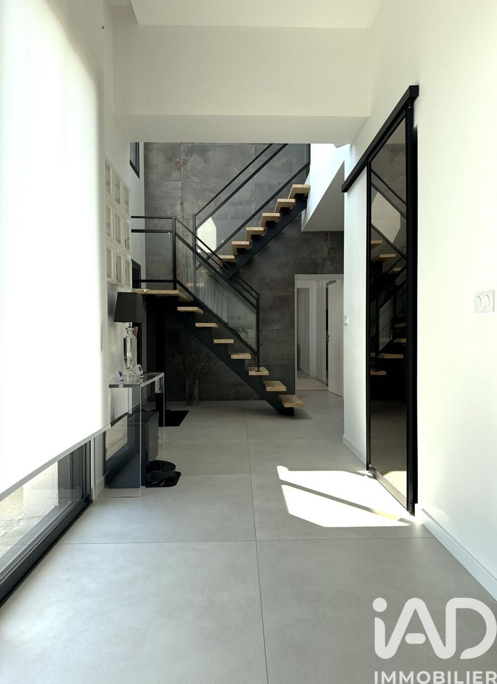 Vente Maison Vente Maison d'architecte 6 pièces Montreuil-juigné