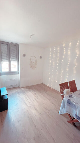  Appartement à louer 3 pièces 50 m²