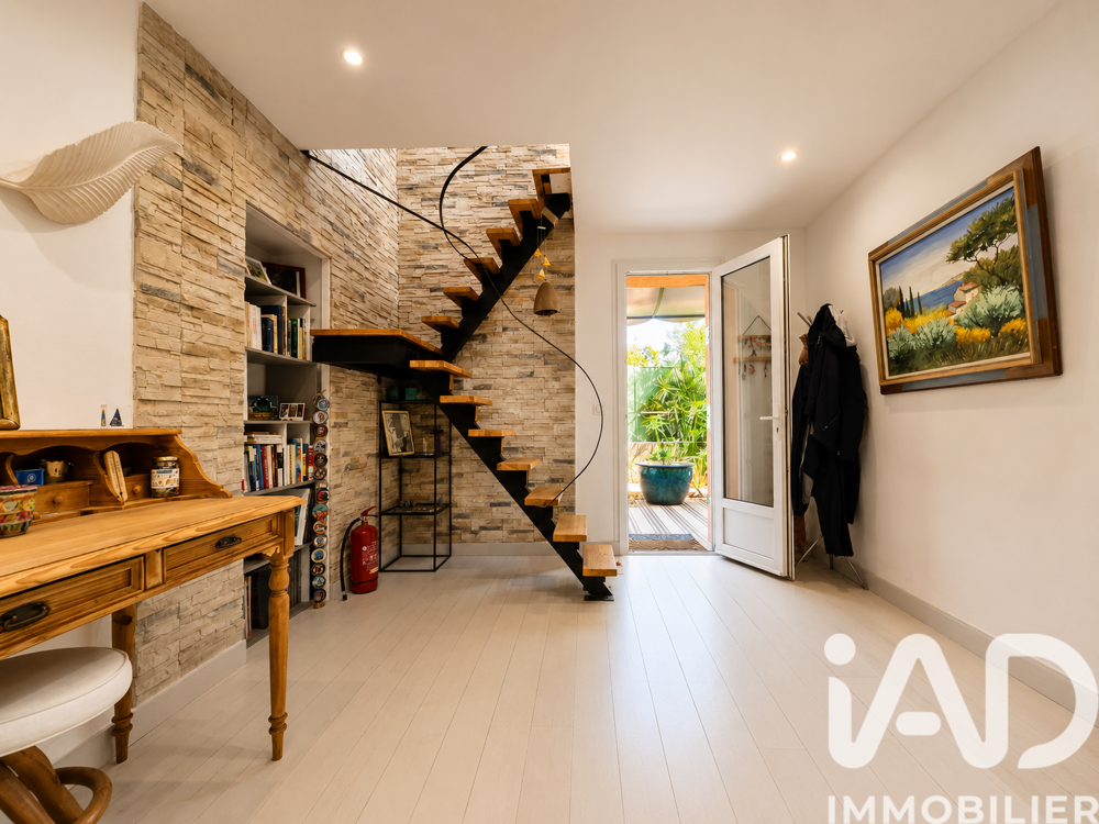 vente Maison - 5 pièce(s) - 131 m² Saint-Raphaël (83700)