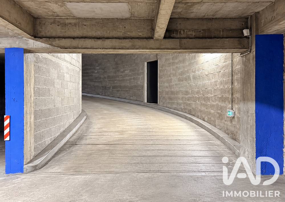 Vente Parking/Garage Vente Parking 20 m&sup2; Paris 8
