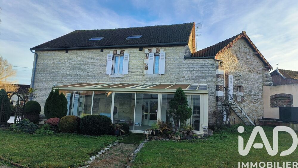 Maison 8 pièces 470 m² · à Jully-sur-Sarce · 470 m² · 440 000 €