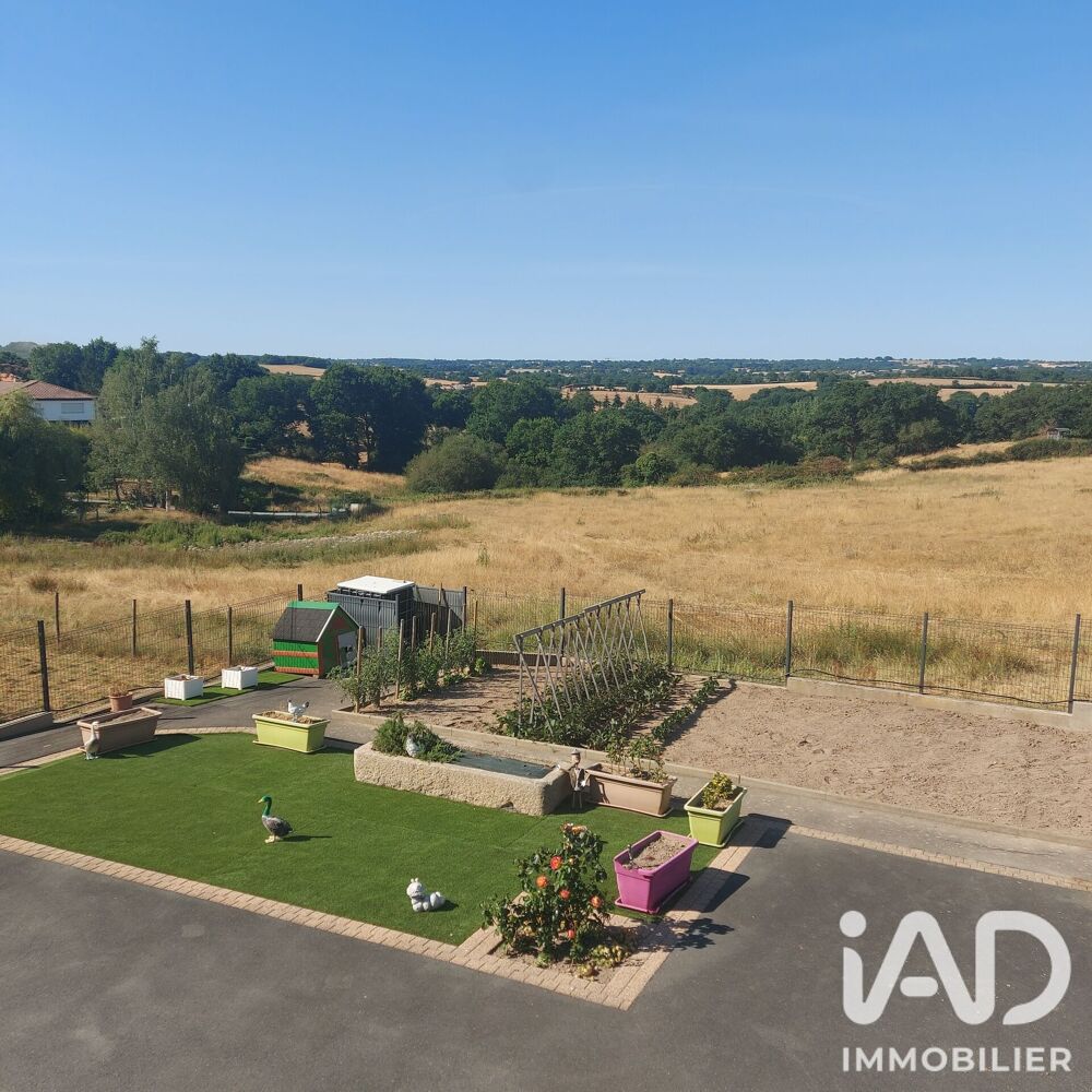 Vente Maison Vente Maison/villa 8 pièces Mortagne-sur-sèvre