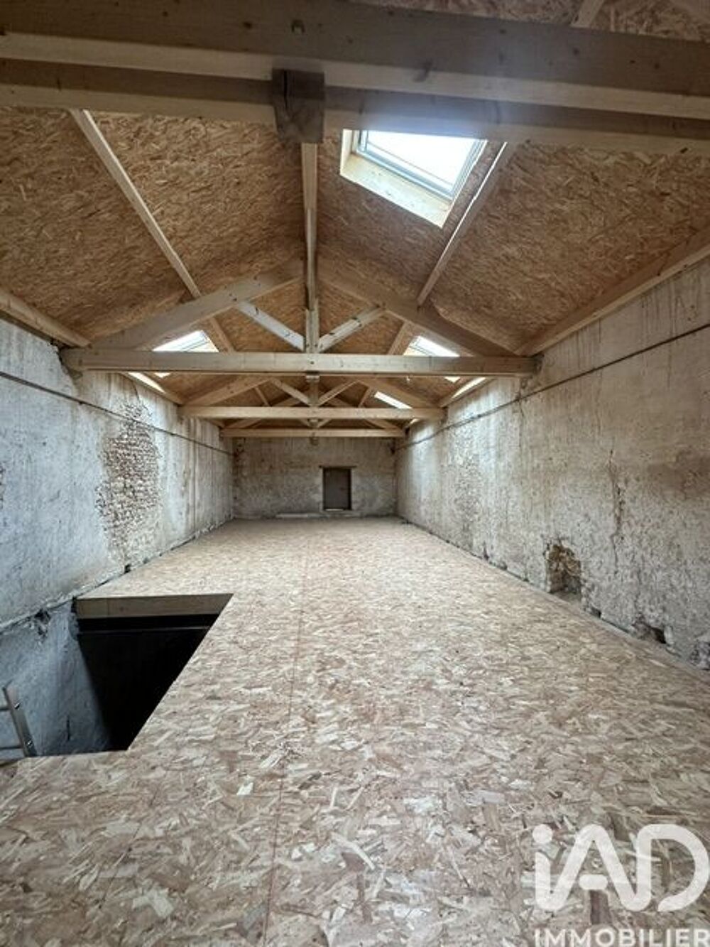 vente Maison - 2 pièce(s) - 223 m² Baignes-Sainte-Radegonde (16360)