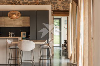  Maison à vendre 8 pièces 330 m²