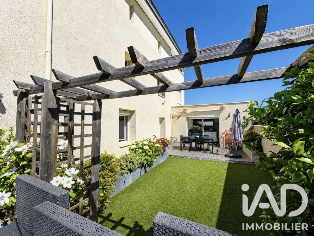 Maison 6 pièces 137 m² · à Le Chambon-Feugerolles · 137 m² · 225 000 €
