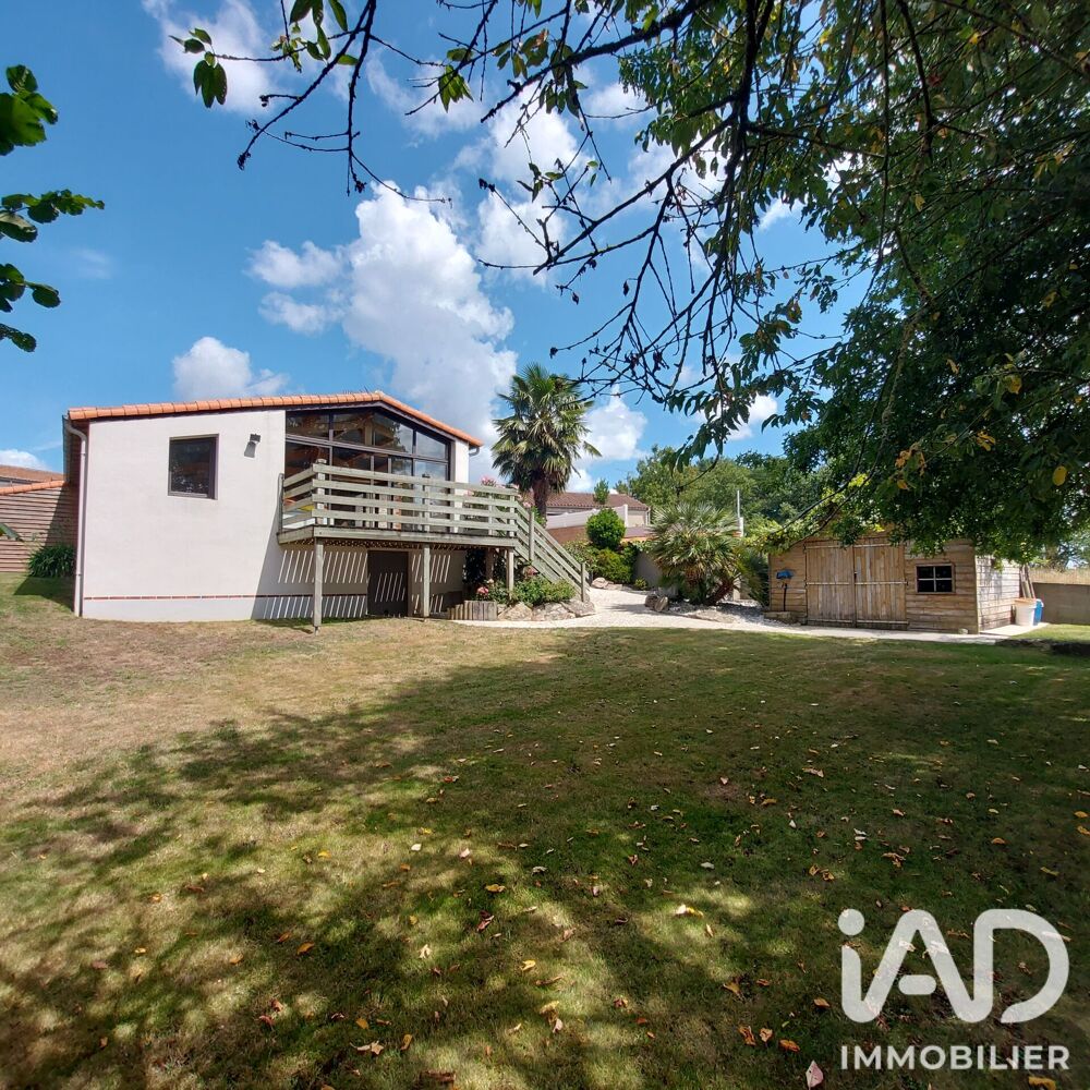 vente Maison - 8 pièce(s) - 165 m² Mortagne-sur-Sèvre (85290)