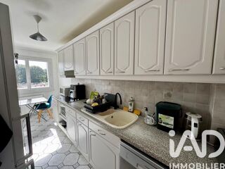  Appartement à louer 4 pièces 82 m²