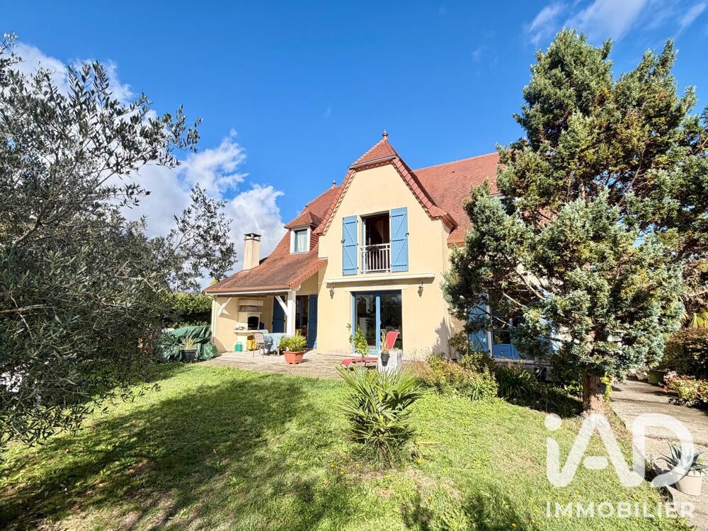 Vente Maison Vente Maison traditionnelle 7 pièces Angaïs