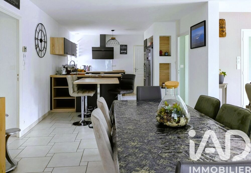 Vente Maison Vente Maison/villa 5 pièces Larmor-plage