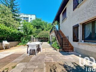  Maison à vendre 10 pièces 188 m²
