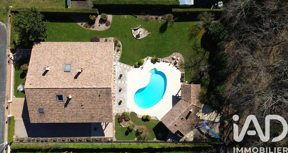 Maison 7 pièces 235 m² · à Casteljaloux · 235 m² · 390 000 €