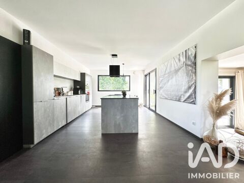   Vente Maison/villa 9 pièces Maison - 9 pièce(s) - 192 m²