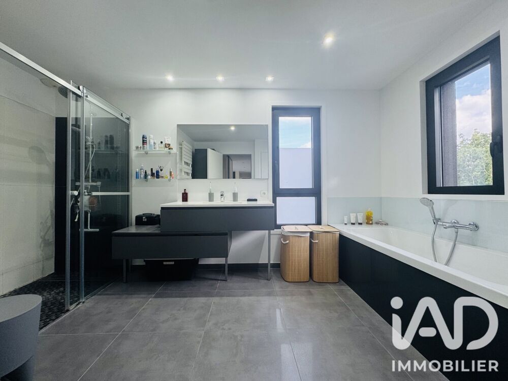 Vente Maison Vente Demeure 9 pièces Santes