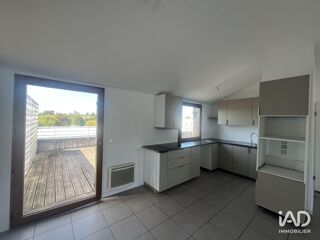  Appartement à louer 4 pièces 92 m²