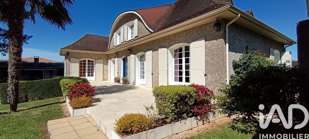 Maison 8 pièces 217 m² · à Vivonne · 217 m² · 327 000 €