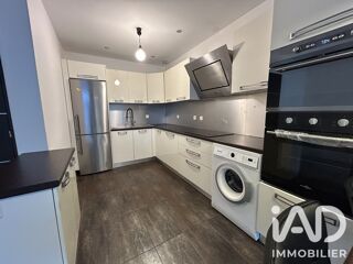  Appartement à louer 3 pièces 95 m²