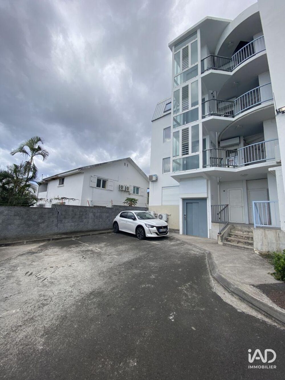  Vente Murs commerciaux 118 m&sup2; La possession