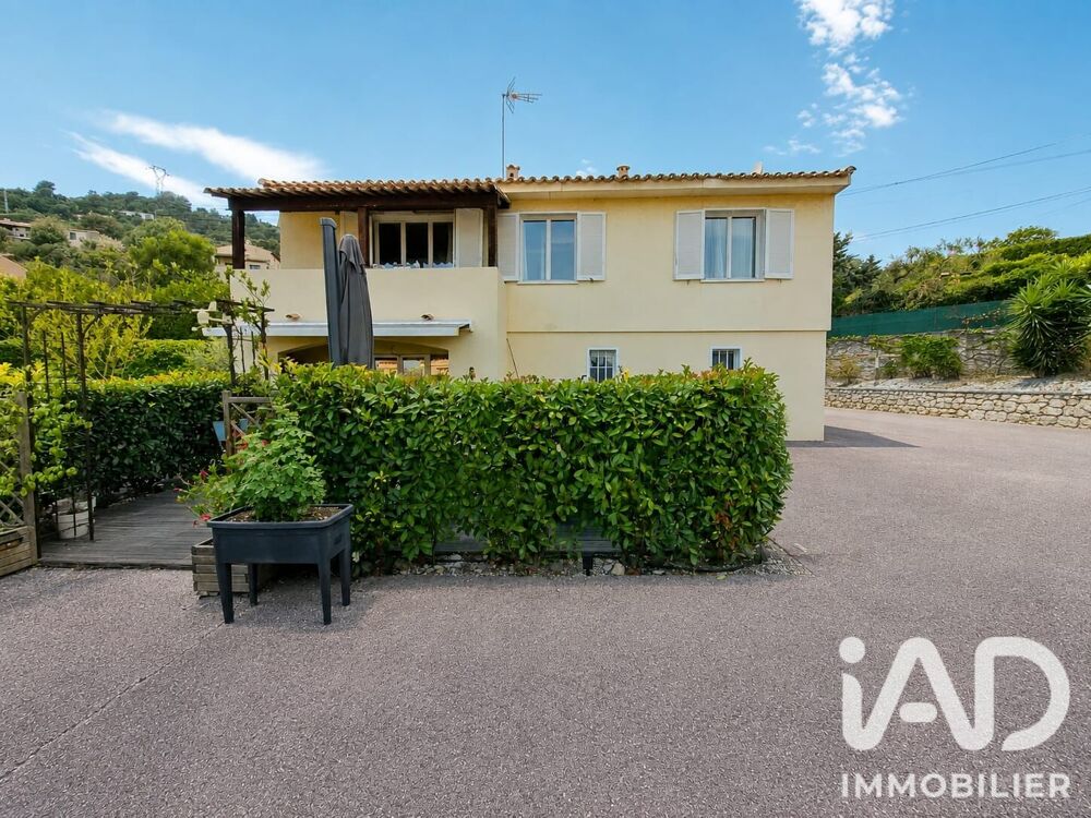 Vente Maison Vente Maison traditionnelle 7 pièces Saint-laurent-du-var