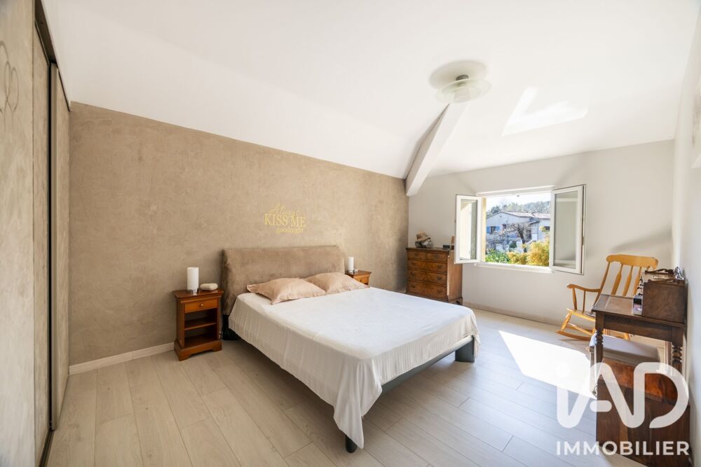 à vendre  Maison Roquefort-les-Pins (06330)