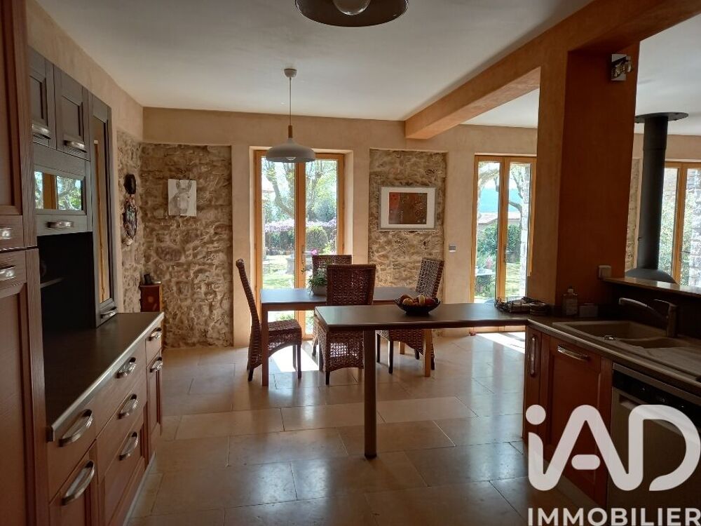 Vente Maison Vente Domaine 21 pièces Solliès-pont