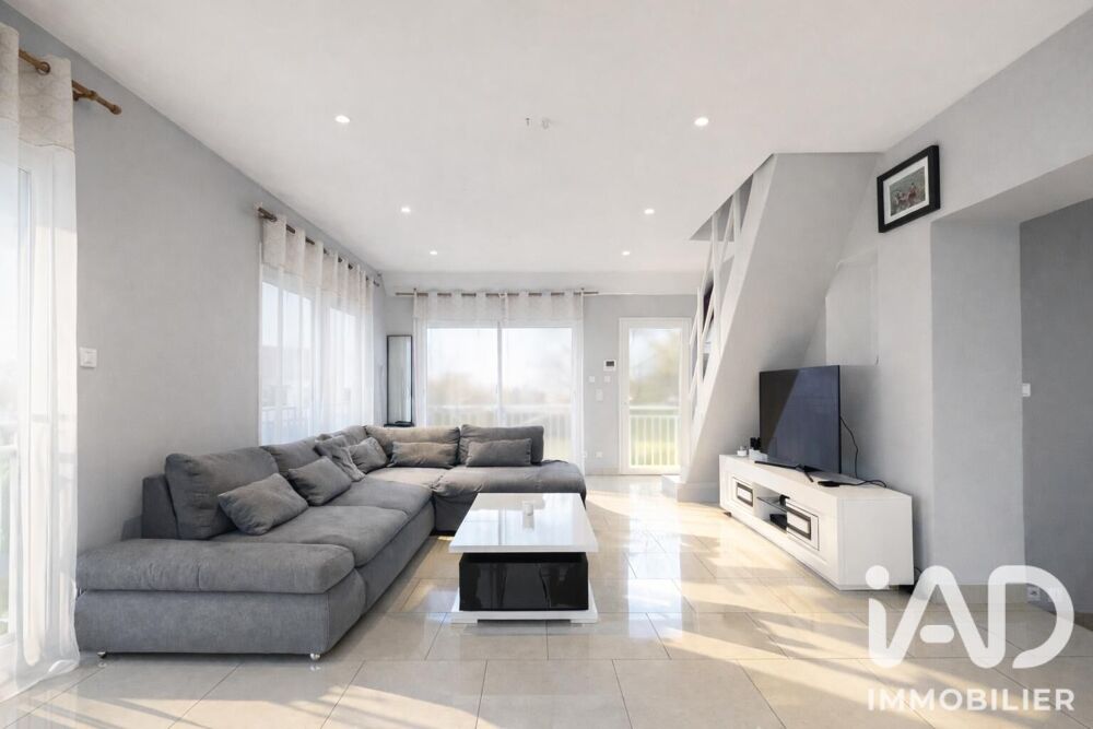 Vente Maison Vente Maison traditionnelle 8 pièces Sainte-geneviève