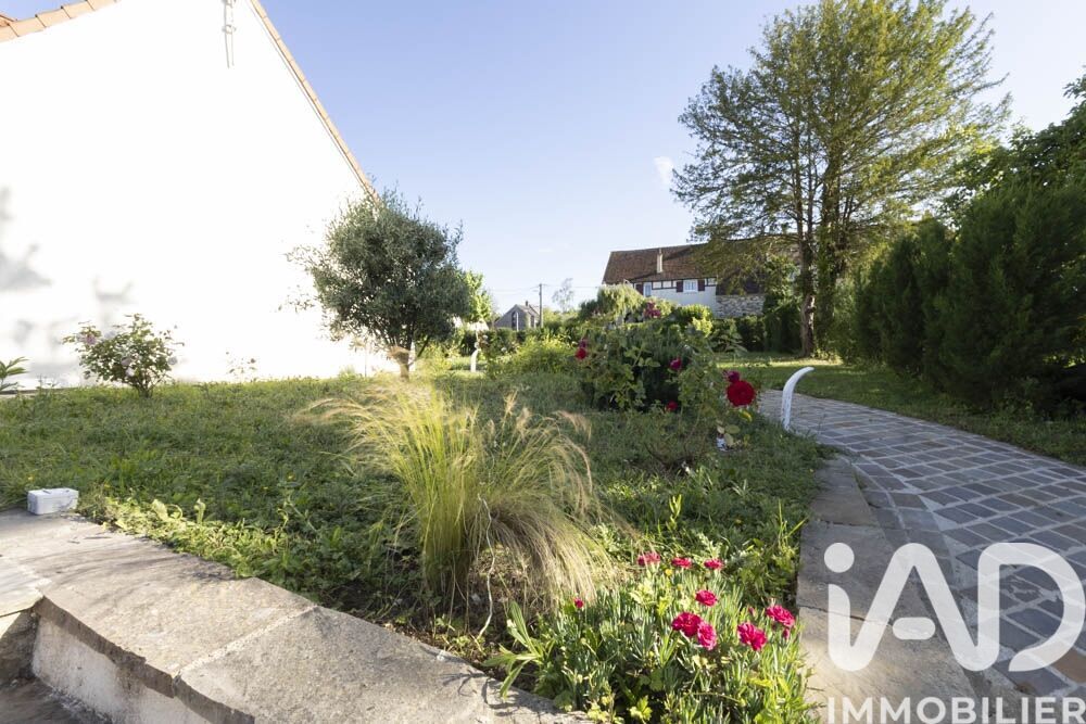 vente Maison - 7 pièce(s) - 265 m² Crécy-la-Chapelle (77580)