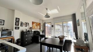  Appartement à louer 2 pièces 37 m²
