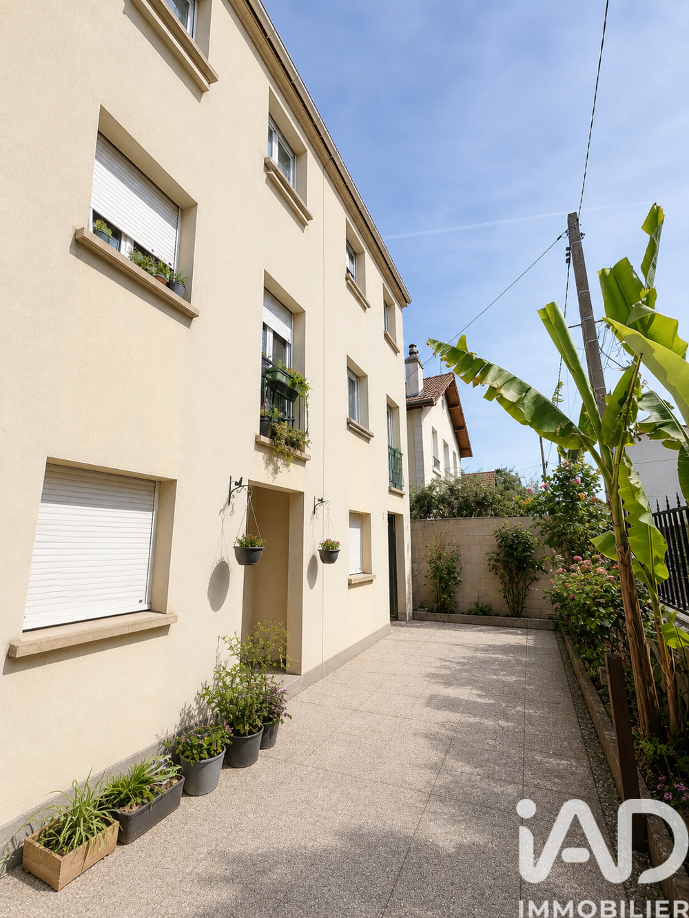 Appartement 5 pièces 145 m² · à Le Bourget · 145 m² · 379 000 €