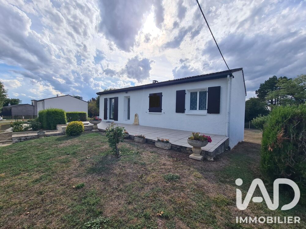 Vente Maison Vente Maison traditionnelle 6 pièces Saint-georges-des-coteaux