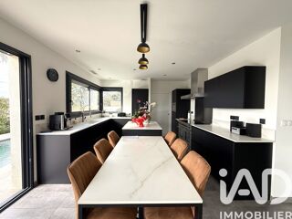  Maison � vendre 5 pi�ces 212 m�