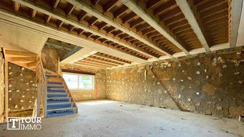 Découvrez le charme de cet appartement en plateau, niché....