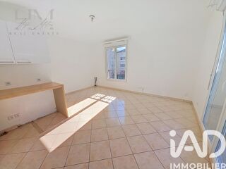  Appartement à louer 3 pièces 55 m²