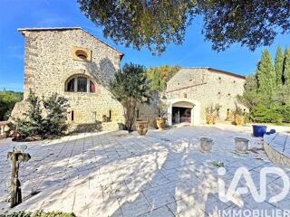  Maison à vendre 13 pièces 326 m²