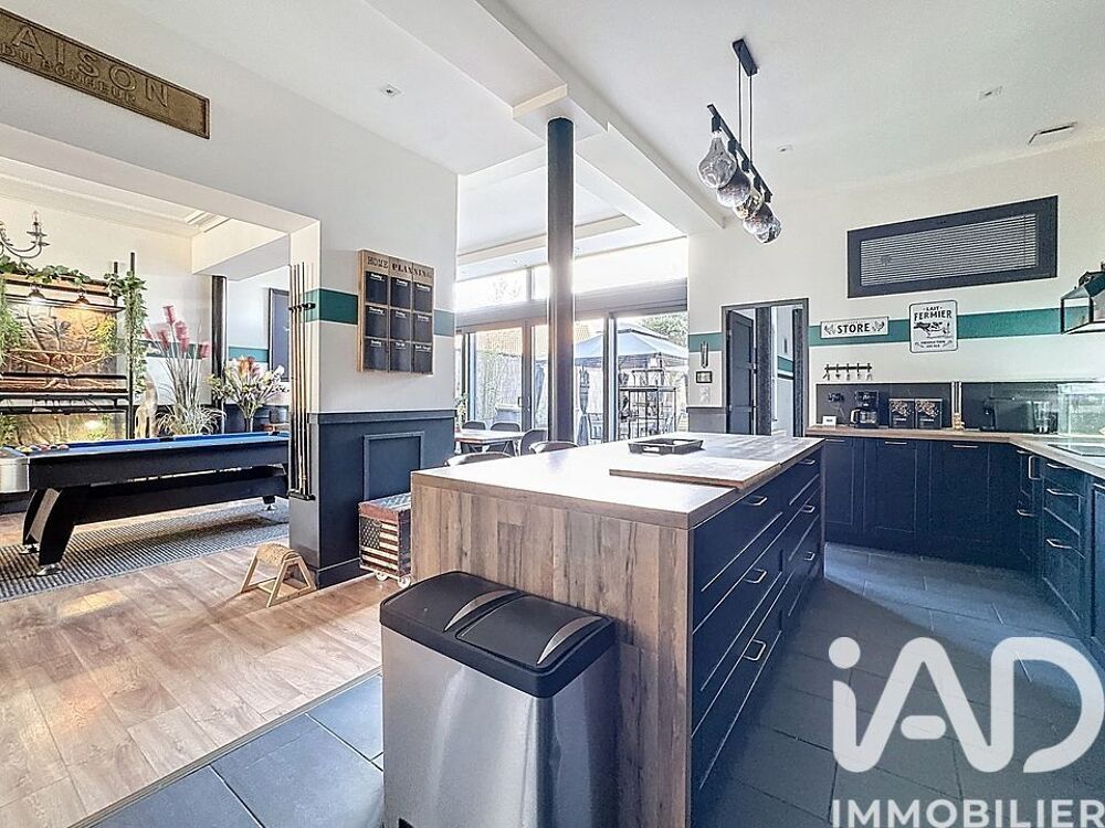 vente Maison - 10 pièce(s) - 247 m² Comines (59560)