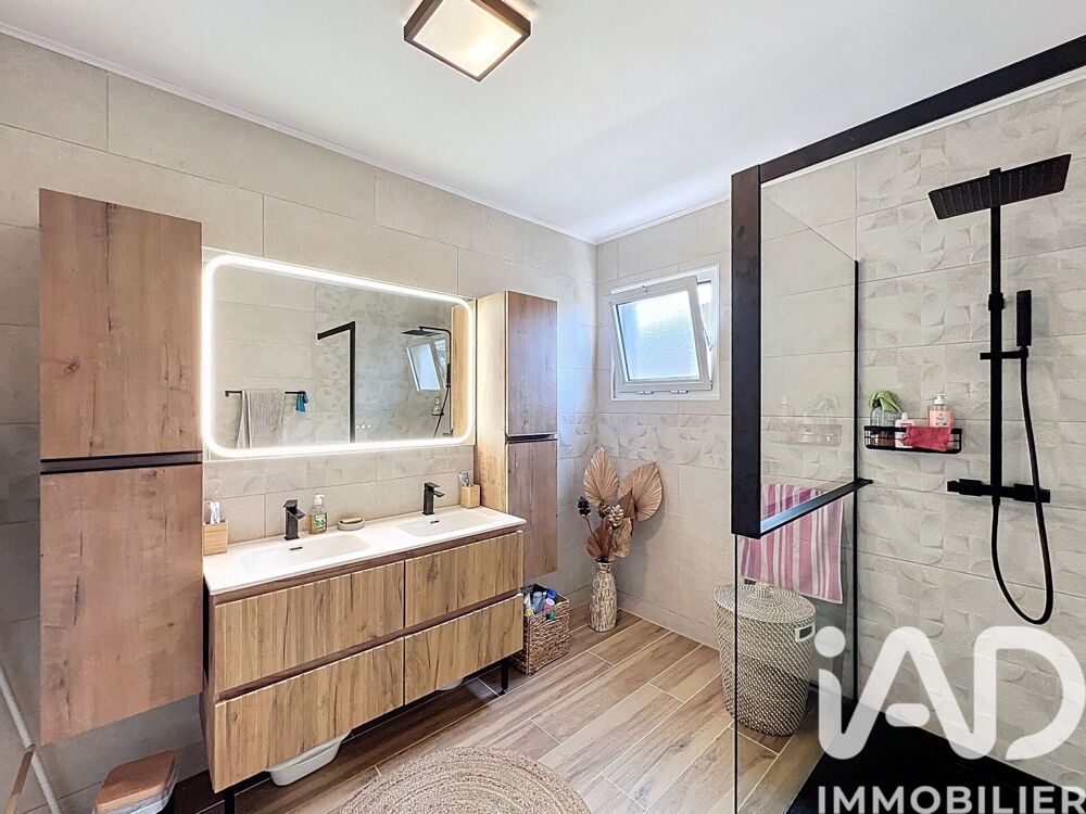 vente Maison - 5 pièce(s) - 240 m² Saint-Pierre (97410)